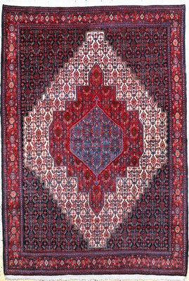 Senneh alt, Persien, Anfang 20.Jhd, Wolle auf Baumwolle, ca. 215 x 147 cm, EHZ: 2