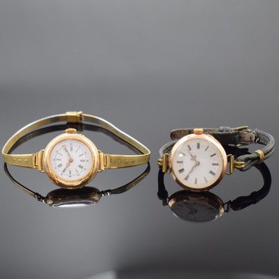 Konvolut: 2 Damentaschenuhren zur Armbanduhr umgebaut in GG 585/000, Schweiz um 1900, Umbau später, Scharniergeh. dell., Metallcuvette, ...