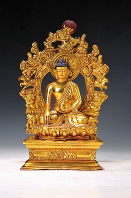 Buddha Shakyamuni, Nepal, Mitte 20. Jh., Kupferlegierung, feuervergoldet, Darst. des historischen Buddha Shakyamuni, in traditioneller Weise mit der ...