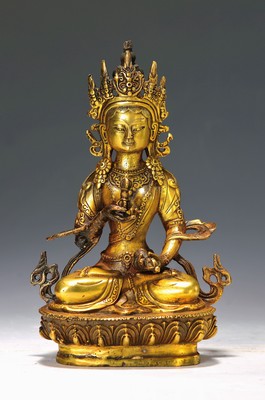 Tathagata Vajrasattva - Der Reinigende Buddha mit Glocke und Vajra in den Händen, Nepal um 1980, Kupferlegierung vergoldet, H. 22 cm