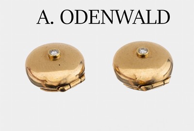 Paar 14 kt Gold Brillant-Knopfverzierungen, GG 585/000, mittig je 1 kl. Brillant, Meistermarke ODENWALD, D. ca. 1.5 cm, ca. 8.4 g