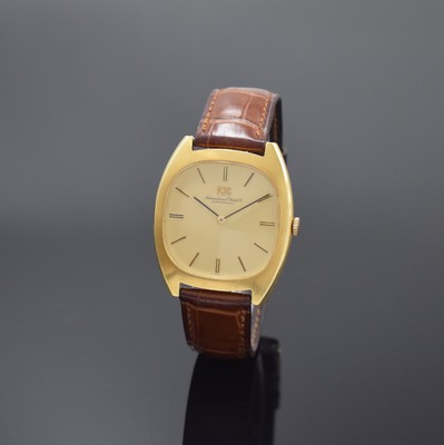 IWC Herrenarmbanduhr in GG 750/000 Referenz 2570, Schweiz um 1975, Handaufzug, Boden aufgedr., A. Lange & Söhne Lederband m. verg. Omega Dornschl., ...