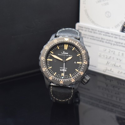 SINN U212 auf 300 Stück limitierte Herrenarmbanduhr Referenz 212.0574, Deutschland um 2015, Automatik, Deutscher U- Boot Stahl, Boden und Krone ...