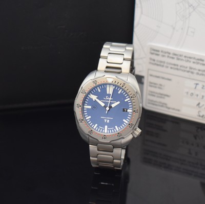 SINN T2 Herrenarmbanduhr Einsatzzeitmesser, Deutschland verk. lt. beil. Pap. 2015, Automatik, Titangeh. inkl. orig. Titanband m. Faltschl., Boden u. ...