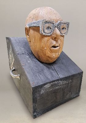Baldur Greiner, geb. 1946, Objektkasten, Portrait, Alfons Müller Wipperfürth, Titel:"Steuern lassen sich Steuern",sign., ca. 54x34x56 cm