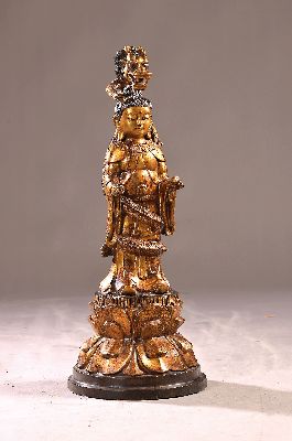 Buddha mit Drachen, China, 20. Jh., Bronze z.T. vergoldet, auf Lotussockel, H. ca. 80 cm, ca. 17.6 kg