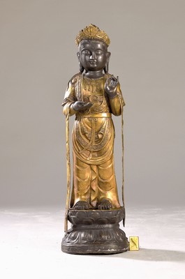 Sehr große Guan Yin, China, wohl 20. Jh., Messing, z.T. patiniert, H. ca. 92 cm, ca. 40 kg