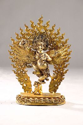 Zornvolle tantrische Gottheit, Nepal, Mitte 20. Jh., vergoldete geweihte Bronze, qualitätvoller Guß, H.ca. 60 cm
