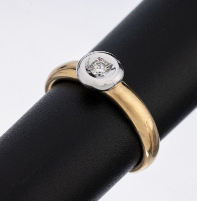14 kt Gold Brillant-Ring, GG/WG 585/000, Brillant ca. 0.10 ct Weiß/p, ca. 3.8 g, RW 55