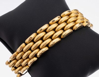 18 kt Gold Armband, GG 750/000, 5-rhg. Backsteinoptik, sat. und pol., B. ca. 2 cm, L.ca. 19 cm, Kastenschloß mit Sicherheitsacht, ca. 44.2 g