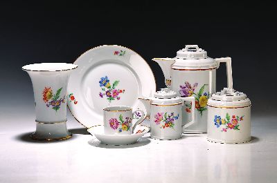 Kaffeeservice, Höchst, 2. Hälfte, 20. Jh., Kurfürst, Bunte Blumen, komplett für 6 Personen, Kaffeekanne, Zuckerdose und Milchkännchen, 6 Tassen ...