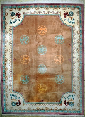 Aubusson Teppich, China, Mitte 20.Jhd, Wolle auf Baumwolle, ca. 370 x 276 cm, EHZ: 2(fleckig)