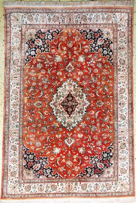 Ghom Seide fein, Persien, Ende 20.Jhd., reine Naturseide, ca. 198 x 134 cm, EHZ: 2, verfärbt