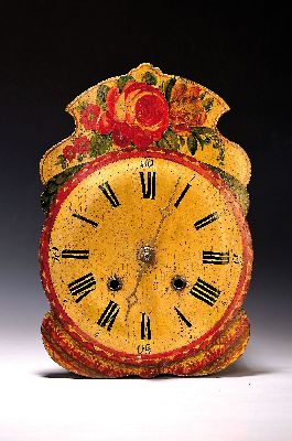 Schilderuhr, oval, sog. Barockform, Wochenläufer, Schwarzwald um 1870, bemalt, erhabener Ziffernkreis, Holzplatinenwerk, holzgespindelt, ...
