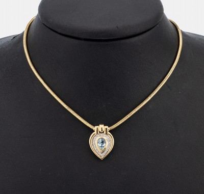14 kt Gold Topas-Diamant-Anhänger, GG 585/000, facett. Topas-Tropfen (beh.), 4 kl. 8/8-Diamanten, an Schlangenkette, L. ca. 51.5 cm, ...