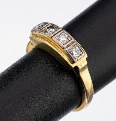 14 kt Gold Brillant-Ring, 1950er Jahre, GG/WG 585/000, 4 in WG gefasste Brillanten zus. ca. 0.25 ct Weiß/si, RW 56, ca. 5.9 g