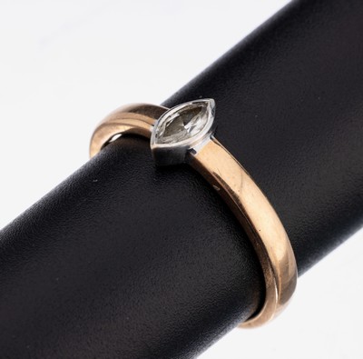 14 kt Gold Diamant-Ring, RG/WG 585/000, Diamant-Navette ca. 0.25 ct Weiß/si, ca. 3.6 g, RW 60