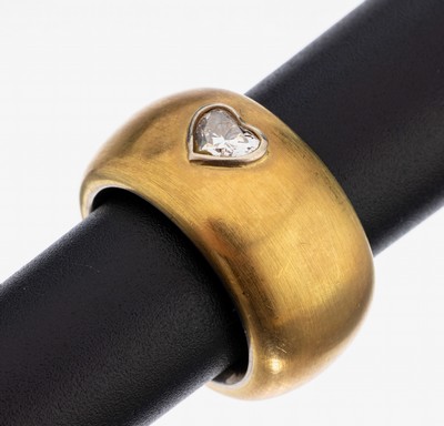 18 kt Gold Diamant-Ring, GG/WG 750/000, schwere massive Ausführung, Diamant-Herz ca. 0.40 ct Weiß/si, ca. 24.6 g, RW 50, B. 12.4 mm, passend zur ...