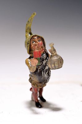 Zwerg mit Weinkrug, Wiener Bronze, sign. Franz Bergmann, bunt staffiert, am Gesäß punziert, H.ca. 8 cm