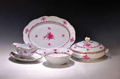 5 Teile Porzellan, Herend Ungarn, Dekor Apponyi Purpur, kl. und gr. Beilagenschüssel, Deckelschüssel, Sauciere, ovale Platte
