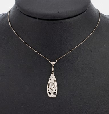 14 kt Gold Art Deco Diamant-Collier, GG 585/000, Mittelteil bewegl., schauseitig Platin, geometrisch, durchbrochen gearbeitet, 1 Brillant ca. 0.08 ...