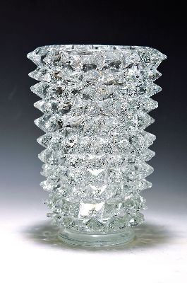 Rostrato-Vase, Barovier & Toso, Murano, farbloses Glas, Wandung mit aufgeschmolzenen und gezogenen Stacheln in Rostrato-Technik, H.25 cm