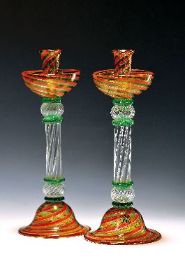 A canne-Leuchterpaar, Fratelli Toso, Murano, 1960/70er-Jahre, farbloses Glas, spiralförmig eingekämmte Glasfäden in grün, rot und kupferfarben, ...
