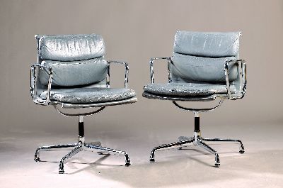 Paar Soft Pad Chairs, EA 207, Entw. Charles & Ray Eames für Herman Miller, Ausführung Vitra,Action Office, verchromtes Aluminiumgestell,grauer ...