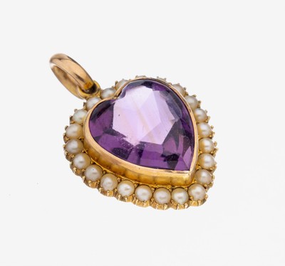 15 kt Gold Amethyst-Perl-Anhänger, um 1900, GG 625/000, England, herzf. Amethyst im Bufftop-Schliff ca. 4.00 ct, umgeben von Flussperlen, ca. 5.4 g