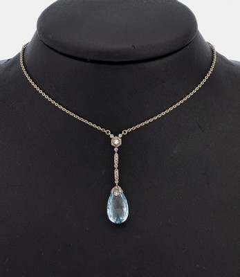 14 kt Gold Jugendstil Aquamarin-Diamant- Collier, um 1910, GG 585/000 gepr., Mittelteil schauseitig Platin, länglich bewegl., facett. ...