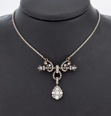 14 kt Gold Diamant-Collier, um 1880, GG 585/000, Schauseite zeittyp. in Silber gearbeitet, Diamantrosen zus. ca. 1.00 ct a- jour gefasst, Kette ...