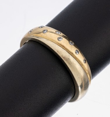 14 kt Gold Brillant-Ring, GG 585/000, 8 Brillanten zus. ca. 0.11 ct (grav.) Weiß/p, 1 Stein stark besch., RW 62, ca. 6.2 g