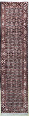 Täbriz fein, China, Ende 20.Jhd, Korkwolle auf Baumwolle, ca. 310 x 80 cm, EHZ: 2