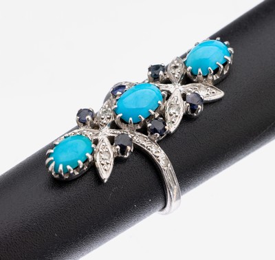 14 kt Gold Türkis-Diamant-Saphir-Ring, WG 585/000, 3 ovale Türkiscabochons zus. ca. 3.00 ct, 6 rundfacett. Saphire zus. ca. 0.25 ct, 12 ...