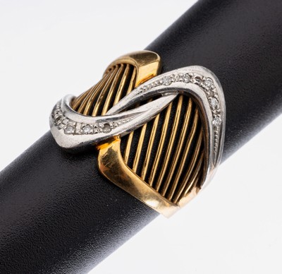 18 kt Gold/Platin Brillant-Ring, GG 750/000und Platin, 10 Brillanten zus. ca. 0.05 ct Weiß/p, RW 51.5, ca. 6.1 g