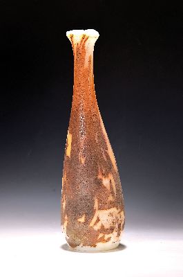 Keulenvase, Cenedese, Murano, 1950er, dickwandiges milchweiß opakes Glas, rot-braune metallische Einschmelzungen, H. 42 cm