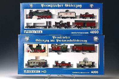 Konvolut Modelleisenbahnen H0, Fleischmann, Piko und Bachmann, Fleischmann 4177 (ohne Karton), Zugsets 4893 und 4895, 4124, 1477, 1372/2; Piko ...