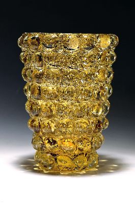 Große Glasvase "Lenti", Barovier & Toso, Murano, 1960er-Jahre, farbloses Glas, eingeschmolzene Goldfolie, konische Form, Raster aus ...