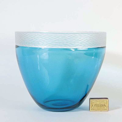 Incalmo-Vase bzw. Schale, Murano, 1990er-Jahre, türkisfarbenes Glas mit eingeschmolzener Goldfolie, Mündungsrand matt geätzt mit Strukturmuster, ...