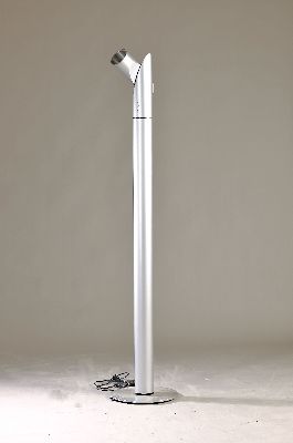 Stehlampe, Arredoluce, Entw. Nanda Vigo (1936 -2020), 1970-79, Metallkorpus grau lackiert, Oberteil drehbar, H. 190 cm