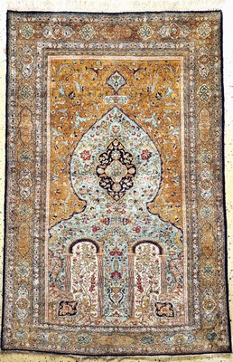 Ghom Seide fein, Persien, Mitte 20.Jhd., reine Naturseide, ca. 216 x 144 cm, EHZ: 2, reinigungsbedürftig