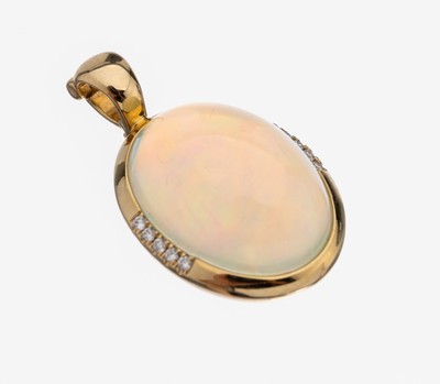 14 kt Gold Opal-Brillant-Clipanhänger, GG 585/000, gr. ovaler Opal-Cabochon ca. 15 ct, Farbspiel in Grün, Rot und Gelb, 10 Brillantenzus. ca. 0.10 ...