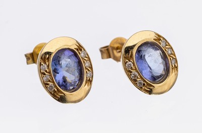 Paar 14 kt Gold Tansanit-Brillant-Ohrstecker, GG 585/00, 2 ovalfacett. Tansanite zus. ca.1.20 ct, 12 Brillanten zus. ca. 0.12 ct Weiß/p, ca. 4.8 g