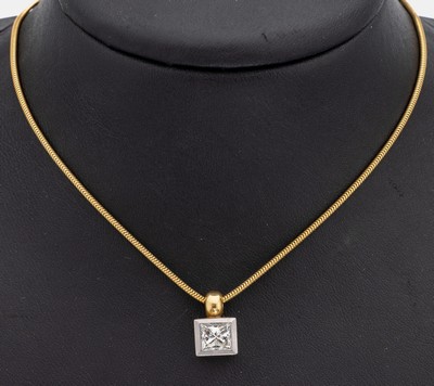 18 kt Gold Diamant-Anhänger, WG/GG 750/000,qualitätvolle Verarbeitung, 1 Princess Cut Diamant ca. 1.40 ct (grav.) get. Weiß/vvs, an ...