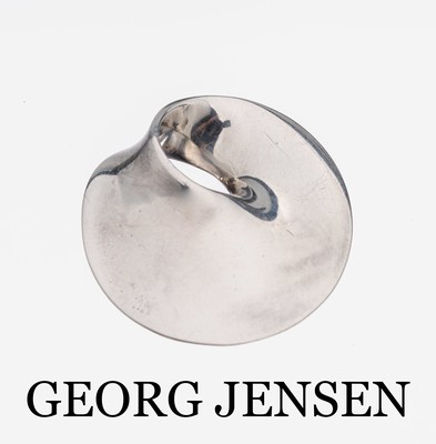 GEORG JENSEN Anhänger, 925er Silber, ModellMöbius, Entwurf 1968, schlichtes Design, D. ca. 3 cm, sign. und num.