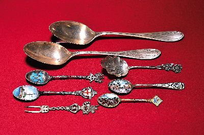 Konvolut Löffel, überwiegend Silber, 19./20.Jh., Andenken-/Stadtlöffel (Homburg, Norderney Genua, Caracas, Guatemala; Silberlöffel und Gabel mit ...