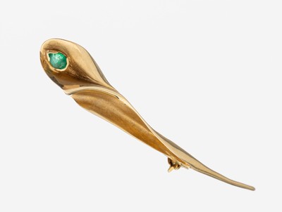 14 kt Gold Smaragd-Brosche, GG 585/000, part. sat., abstrakte Blüte, kl. facett. Smaragd-Tropfen, min. besch., L. ca. 6.2 cm, ca. 5.2 g, ...