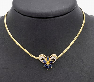 14 kt Gold Saphir-Diamant-Collier, GG/WG 585/000, florales Mittelteil, 6 Saphir- Navettes zus. ca. 0.60 ct, 4 kl. in WG gefasste 8/8-Diamanten, L. ...
