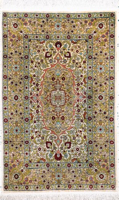 Hereke Seide fein, Türkei, Mitte 20.Jhd, reine Naturseide, ca. 95 x 62 cm, EHZ: 2(Verschmutzt)