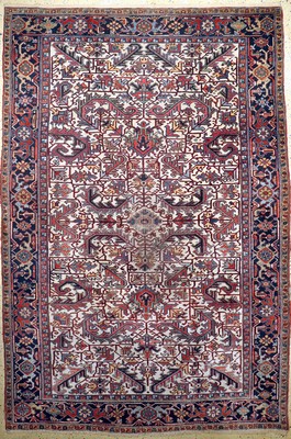 Heriz alt, Persien, Anfang 20.Jhd, Wolle auf Baumwolle, ca. 335 x 225 cm, EHZ: 3
